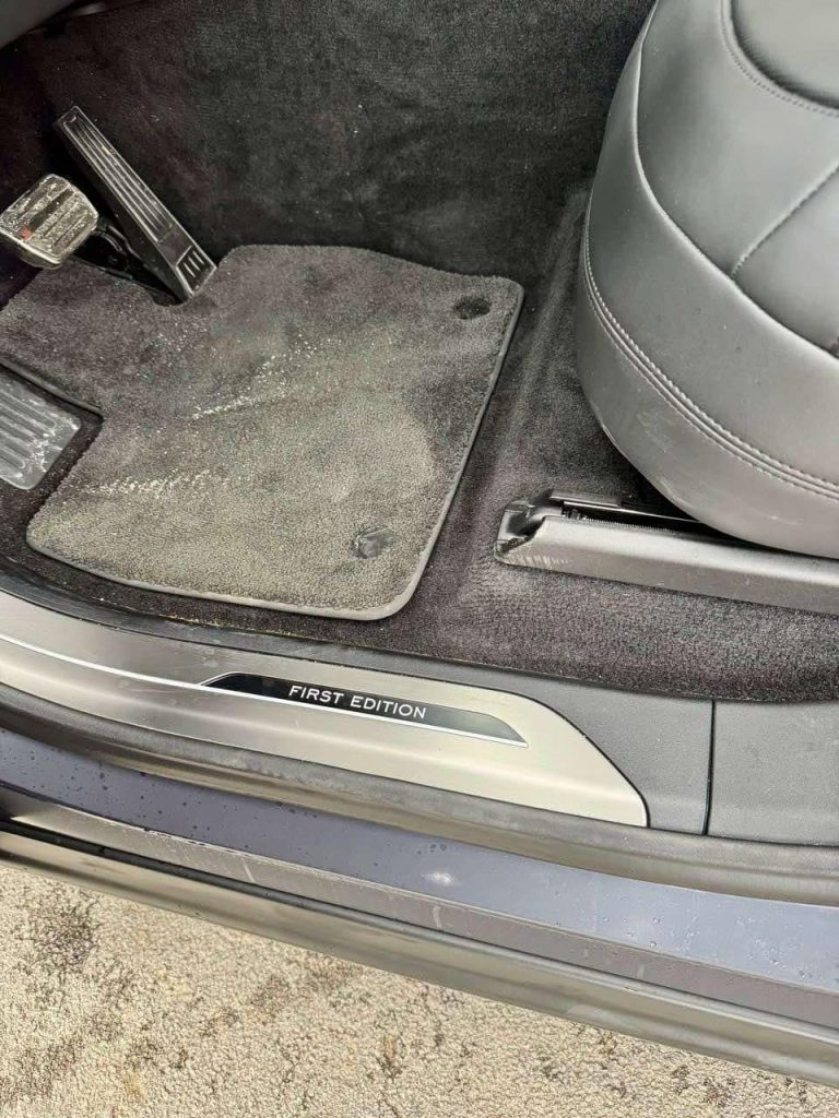 02c4eaec-2968-4203-852a-8515be7e9116 (1)