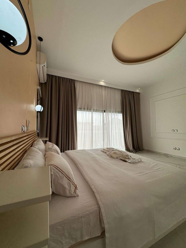 b0ea2080-3aec-4fd7-a248-f059d0f3c46f