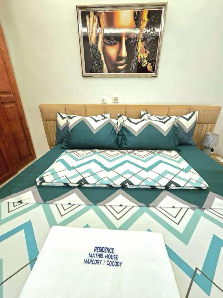 70d6e5ed-a180-4678-85de-73573c92a26a