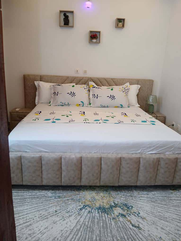 ed4a7951-779a-4876-ba48-eb1c967ad997