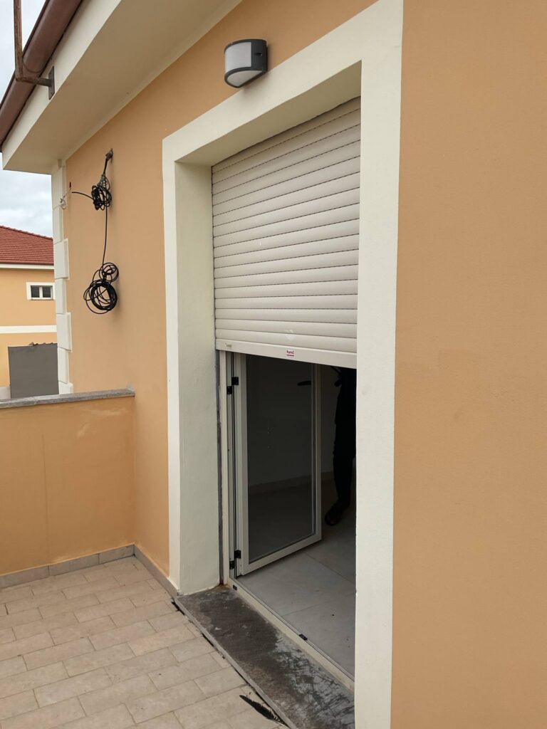 04faa634-f5df-407b-bfa7-b9bb9dc59038