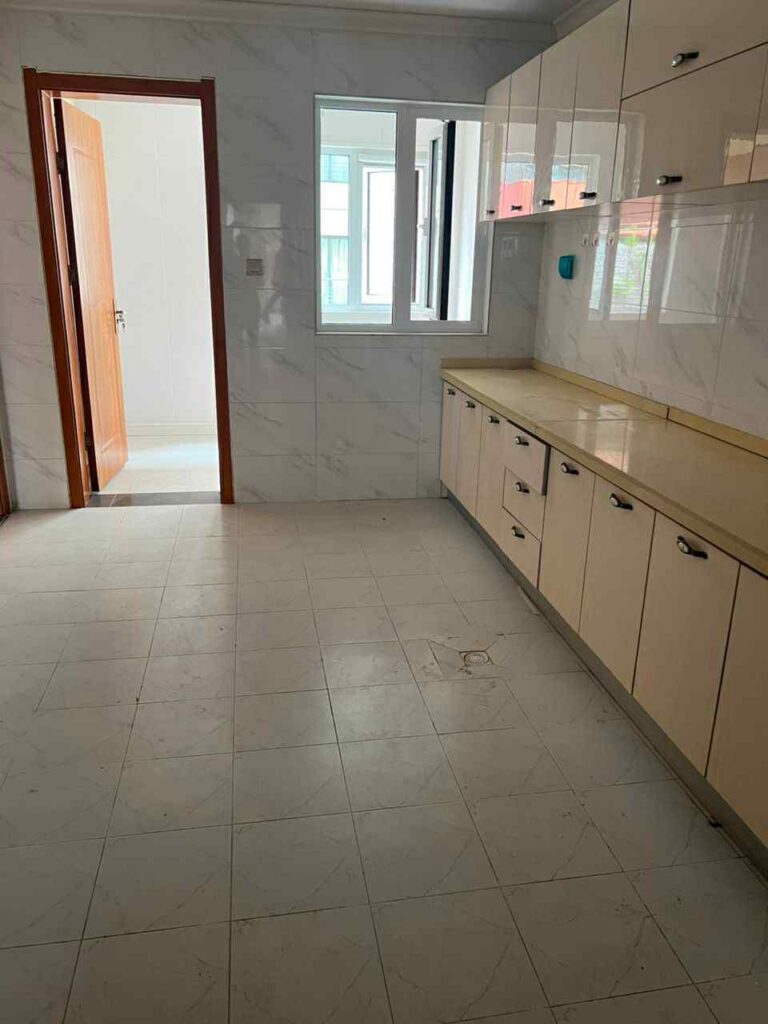 8e2120b1-497f-4013-b501-84e548d96b84