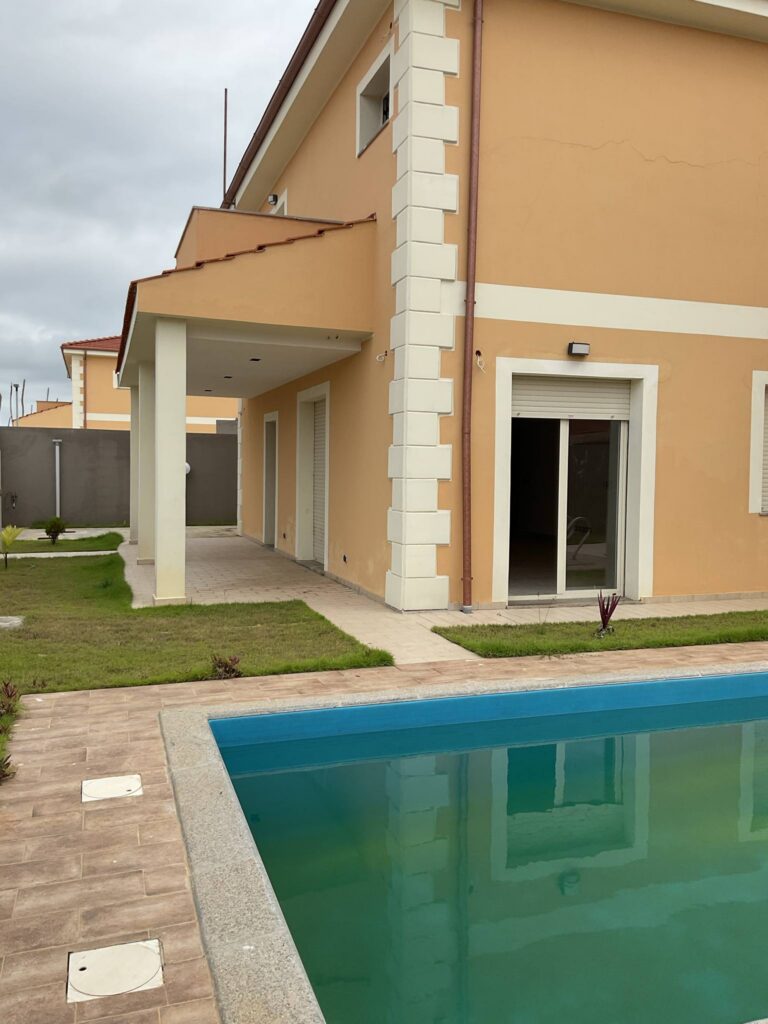 f74aafda-45f7-4e96-885e-622b64542338