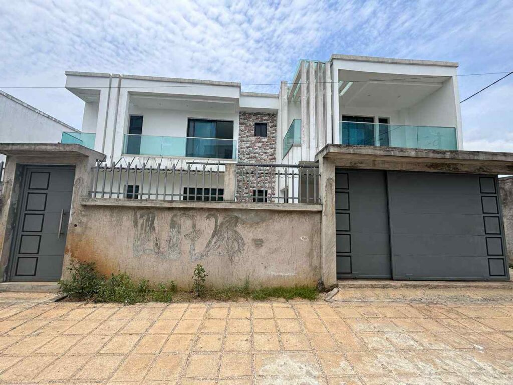  Villa Duplex Haut Standing Vendre Bingerville apr s L ANADER 